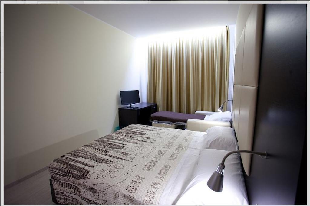 Hotel Elys Pieve Emanuele Zewnętrze zdjęcie