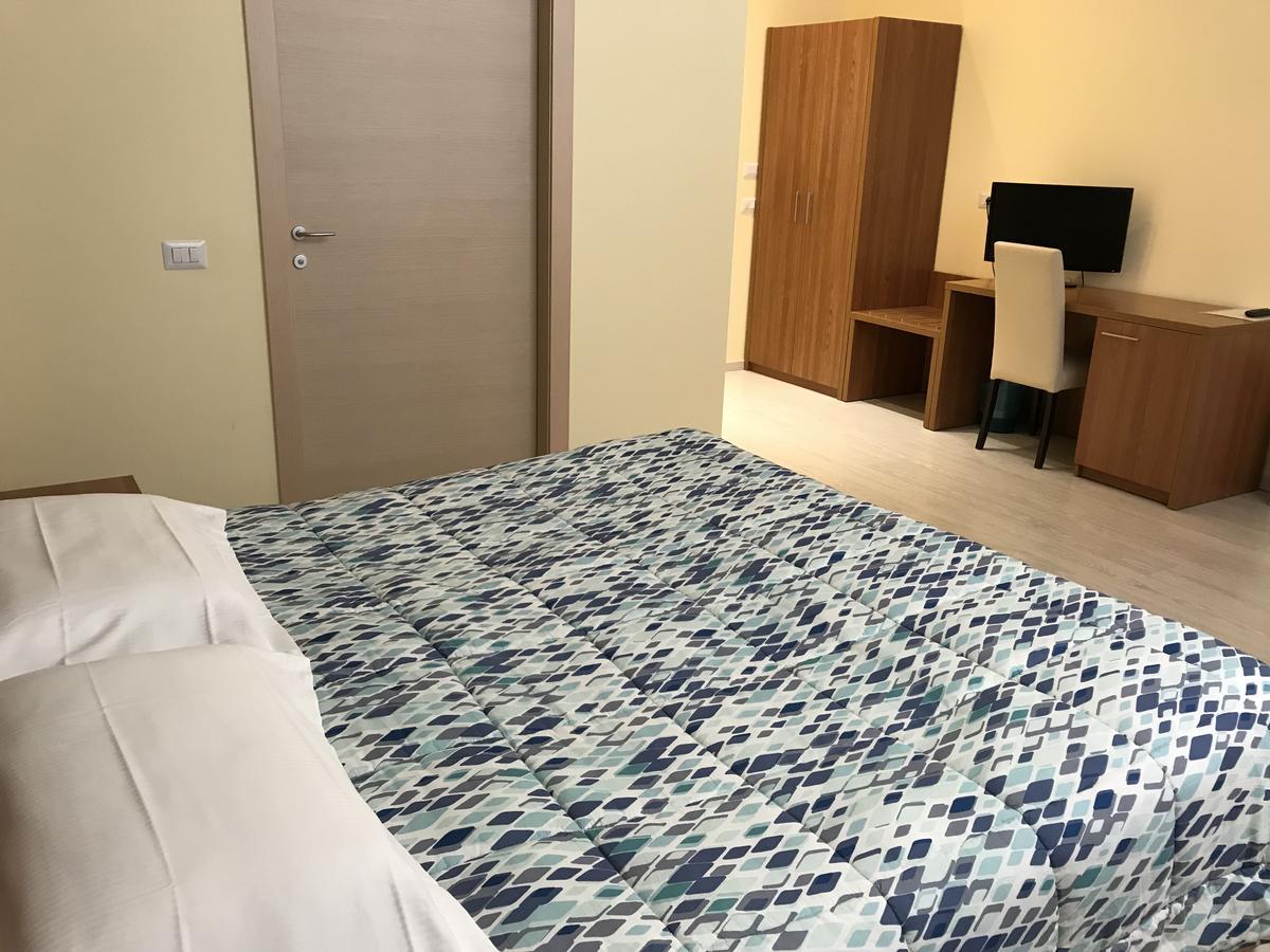 Hotel Elys Pieve Emanuele Zewnętrze zdjęcie